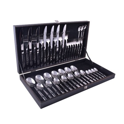 SET DE CUBIERTOS MODELO 570...